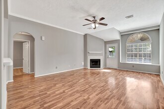 15118 Red Cedar Cove Ln in Cypress, TX - Foto de edificio - Building Photo