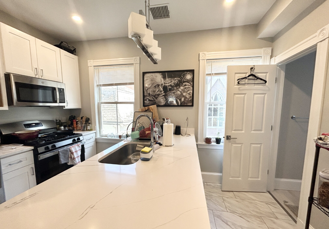 267 E Cottage St, Unit 3