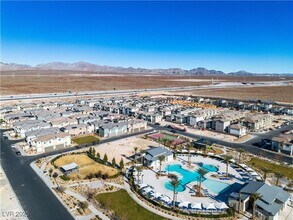 6952 Crescent Gold St in North Las Vegas, NV - Building Photo - Building Photo