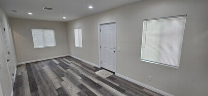 128 N Sheridan St in Corona, CA - Building Photo - Building Photo