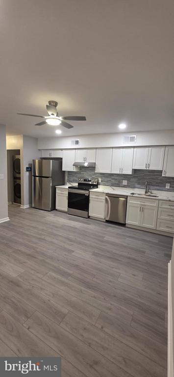 property at 1400 Staples St NE
