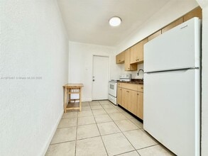 715 SW 10th St in Dania Beach, FL - Building Photo - Building Photo
