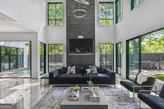 818 Verner St NW in Atlanta, GA - Building Photo - Building Photo