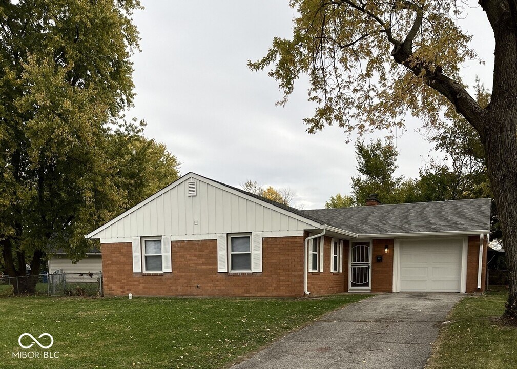 3719 Celtic Dr in Indianapolis, IN - Building Photo