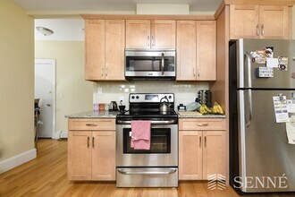 395 Washington St, Unit 1 in Somerville, MA - Foto de edificio - Building Photo