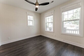 2055 Oakwood Ave in Nashville, TN - Building Photo - Building Photo
