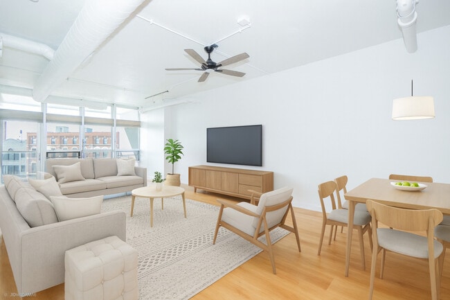 1610 W Fullerton Ave in Chicago, IL - Building Photo - Building Photo