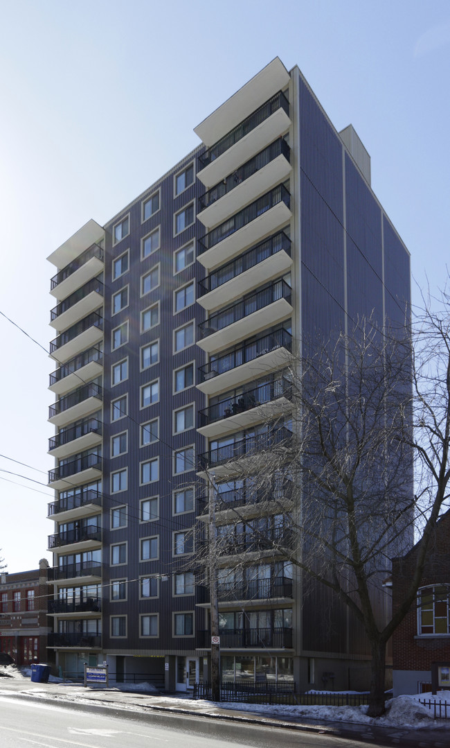 Parkdale Towers in Ottawa, ON - Building Photo - Building Photo