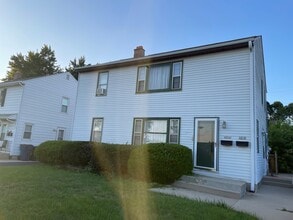 6838 W Oklahoma Ave, Unit 6838 W Oklahoma Ave Upper in Milwaukee, WI - Building Photo - Building Photo