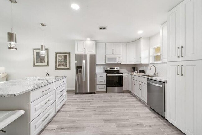 property at 717 S US Hwy 1