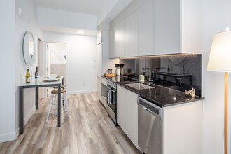 Stanbrooke in Montréal, QC - Building Photo - Interior Photo