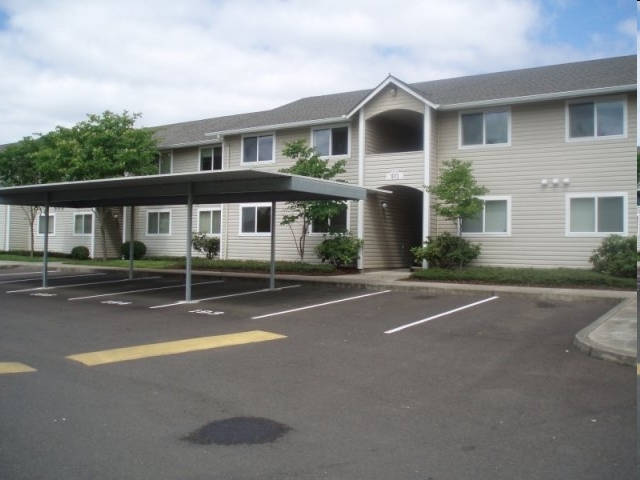 Creekside Apartments in Corvallis, OR - Building Photo