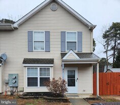 91 Grant Ln, Unit 19128 in Berlin, NJ - Building Photo