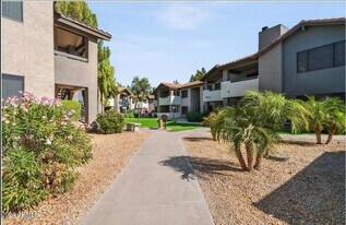 4909 W Joshua Blvd, Unit 2 in Chandler, AZ - Building Photo