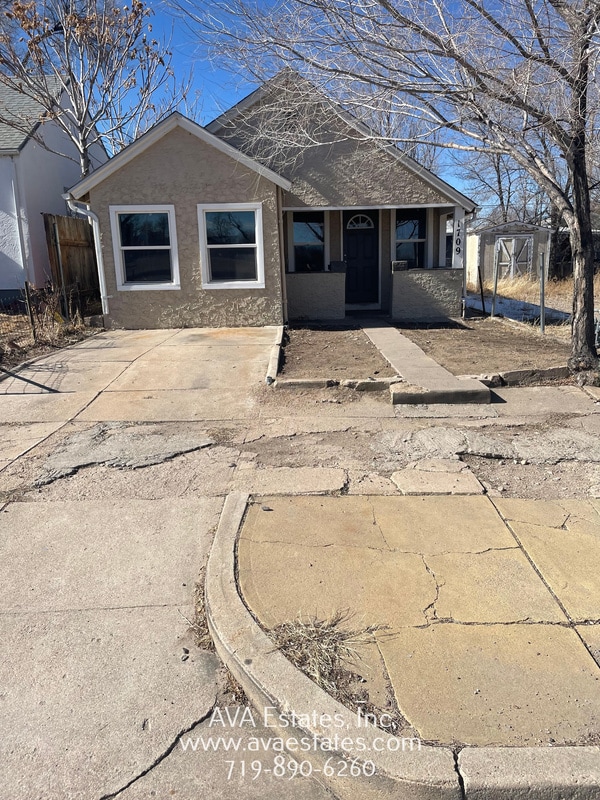 property at 1709 E Orman Ave