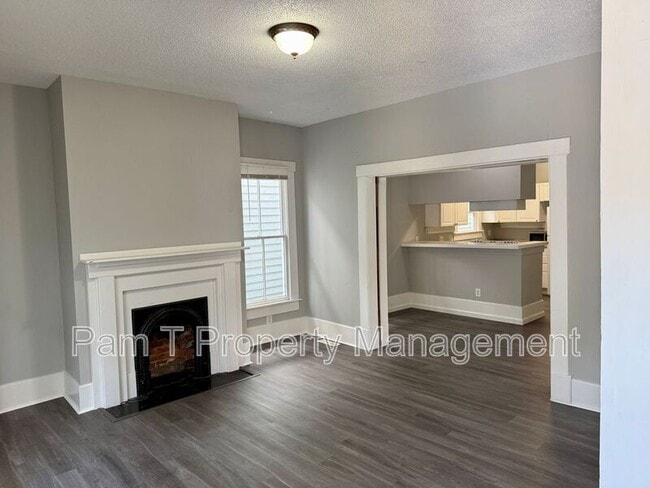 527 E 38th lower in Savannah, GA - Building Photo - Building Photo