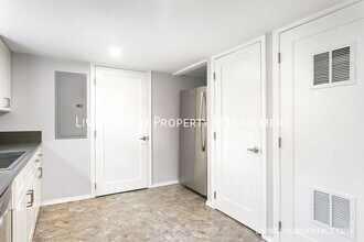 4124 SE 11th Ave in Portland, OR - Building Photo - Building Photo