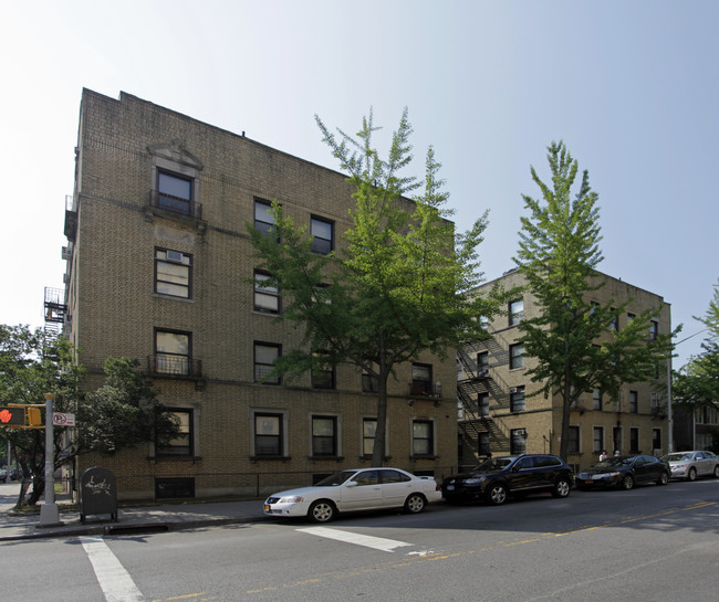 5315 15th Ave in Brooklyn, NY - Foto de edificio - Building Photo