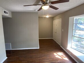 1208 Churing Dr in San Antonio, TX - Building Photo - Building Photo