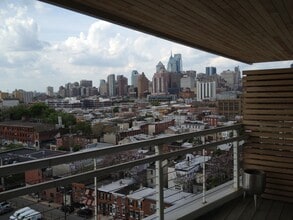 1101 Washington Ave, Unit V6 in Philadelphia, PA - Foto de edificio - Building Photo