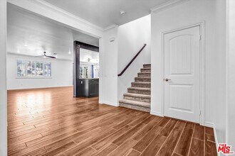 577 Comet Ave in Simi Valley, CA - Building Photo - Building Photo