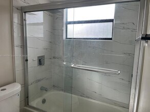 3400 Foxcroft Rd in Miramar, FL - Building Photo - Building Photo