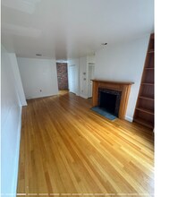 102 Gainsborough St, Unit 302E in Boston, MA - Foto de edificio - Building Photo