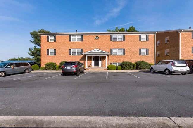 Summercrest Apartments
