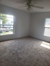 255 Elmwood Ave, Unit UPPER in Newark, OH - Building Photo - Building Photo