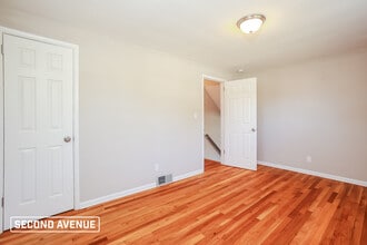 667 Regency Dr in Pittsburgh, PA - Building Photo - Building Photo