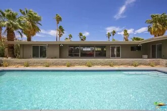 255 Montezuma Rd in Borrego Springs, CA - Foto de edificio - Building Photo