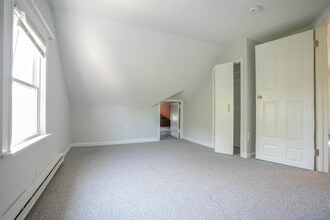 14 Mayflower Ave in Stamford, CT - Building Photo - Building Photo