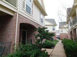2710 Grants Lake Blvd in Sugar Land, TX - Building Photo - Building Photo