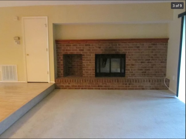 property at 36 Townsend Ct