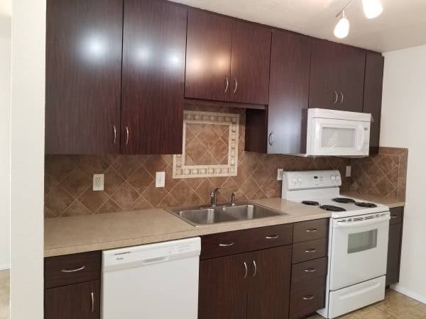 10950 Barrett St in New Port Richey, FL - Building Photo - Building Photo