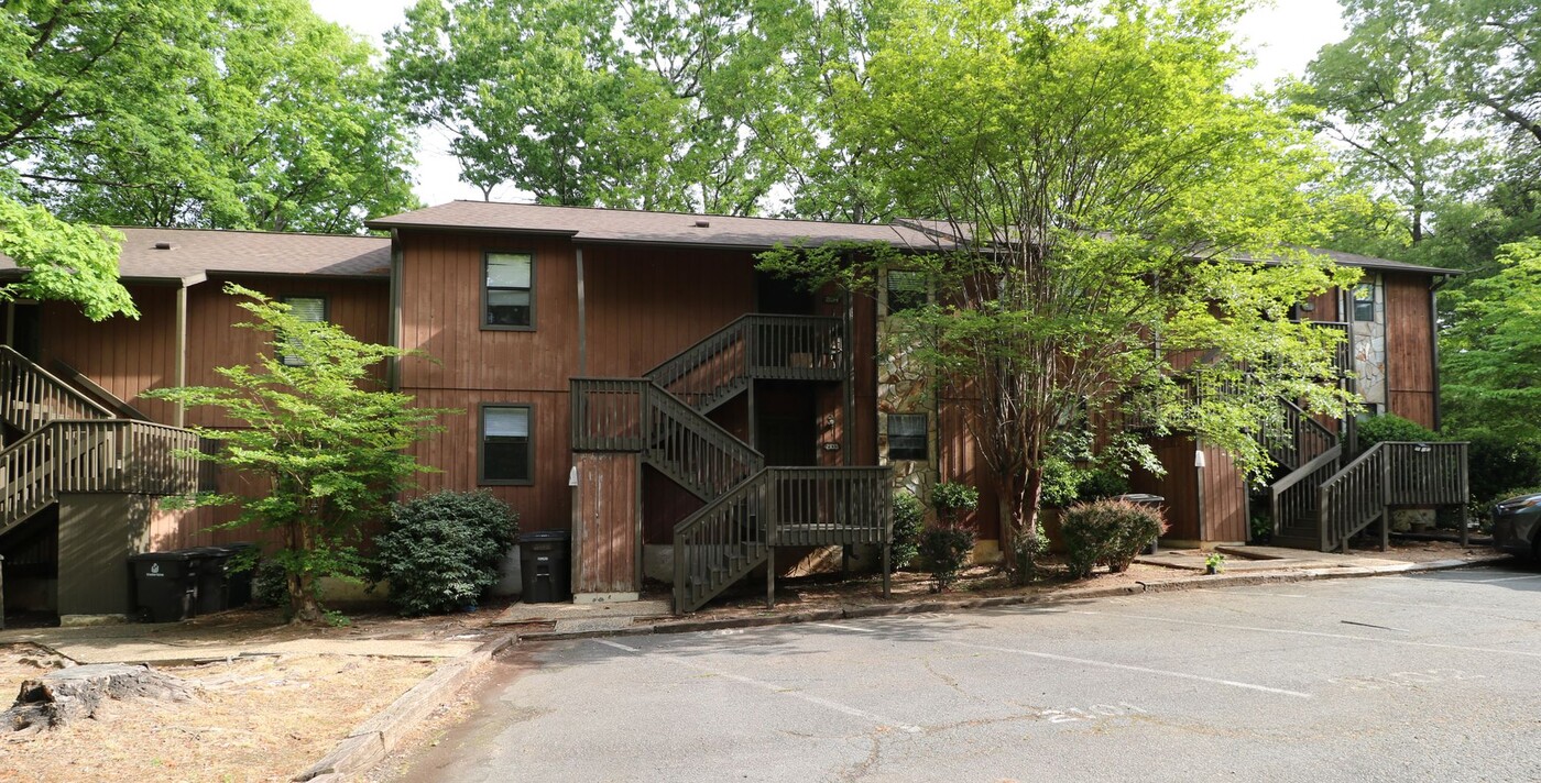 2103 Aspen Way in Winston-Salem, NC - Building Photo