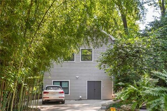 119 Ashland Dr NE in Atlanta, GA - Building Photo - Building Photo