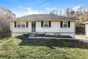 1705 Vilas St in Leavenworth, KS - Building Photo