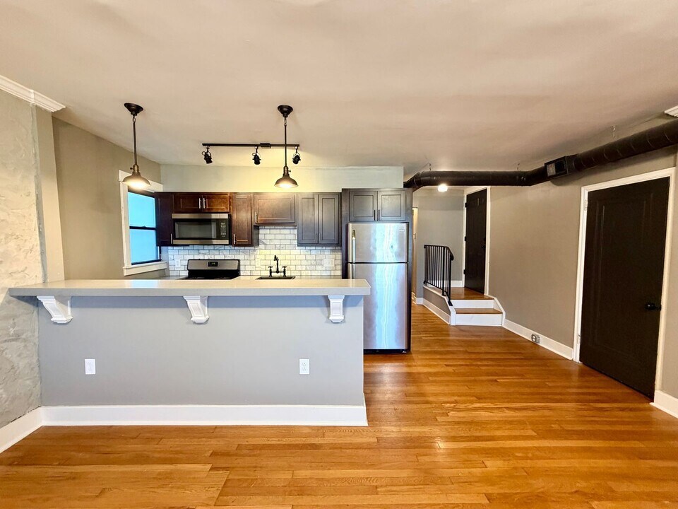 5612 Beacon St in Pittsburgh, PA - Building Photo