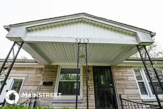 3213 Penhurst Dr in Shively, KY - Building Photo - Building Photo
