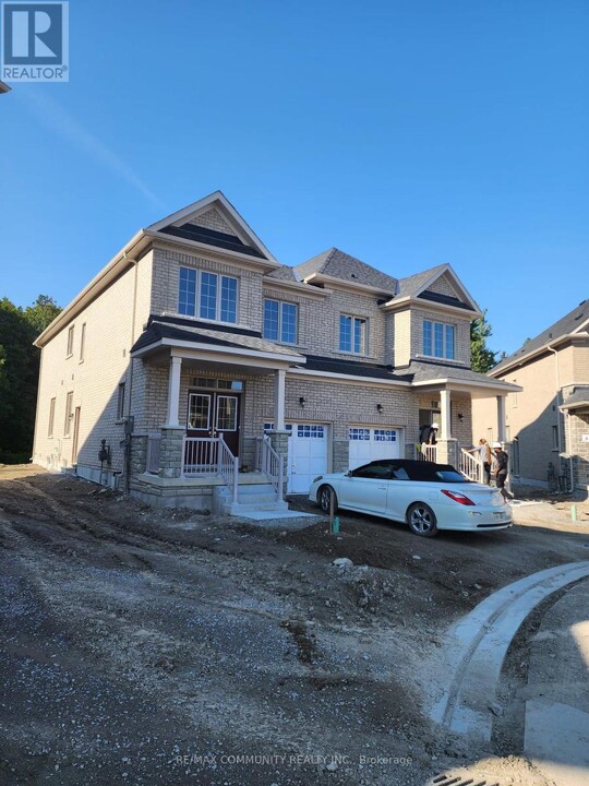 40 Liam Ln in Markham, ON - Building Photo