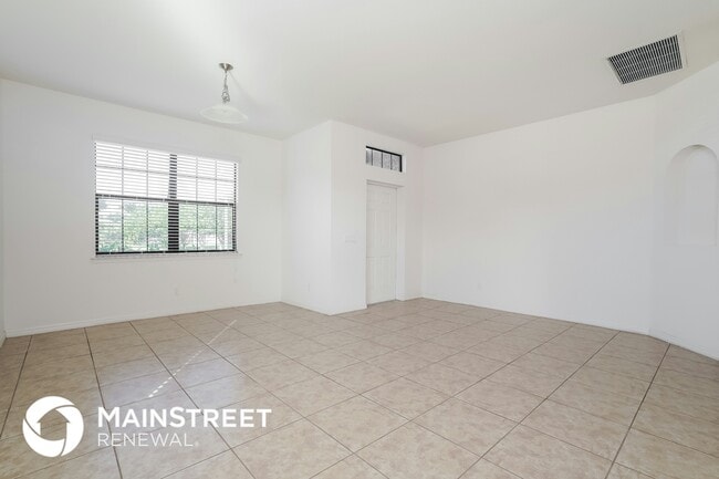 1107 SW 6th Ct in Cape Coral, FL - Building Photo - Building Photo