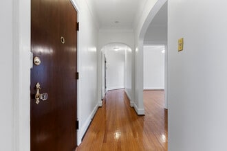 816 Mulford St, Unit 2R in Evanston, IL - Building Photo - Building Photo