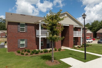 Brewington Pointe Apartments in Brewton, AL - Foto de edificio - Building Photo