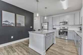 514 Pleasant Dr-Unit -FL2-ID1094369P in Durham, NC - Building Photo - Building Photo