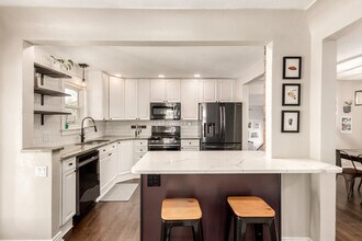 830 Gray St in Lakewood, CO - Foto de edificio - Building Photo