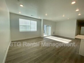 5801 S Garnet Dr in Saint George, UT - Building Photo - Building Photo
