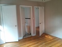 918 Elm Ridge Ave, Unit 2nd Floor photo'