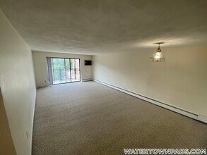 24 Whites Ave, Unit 56 in Watertown, MA - Building Photo - Building Photo