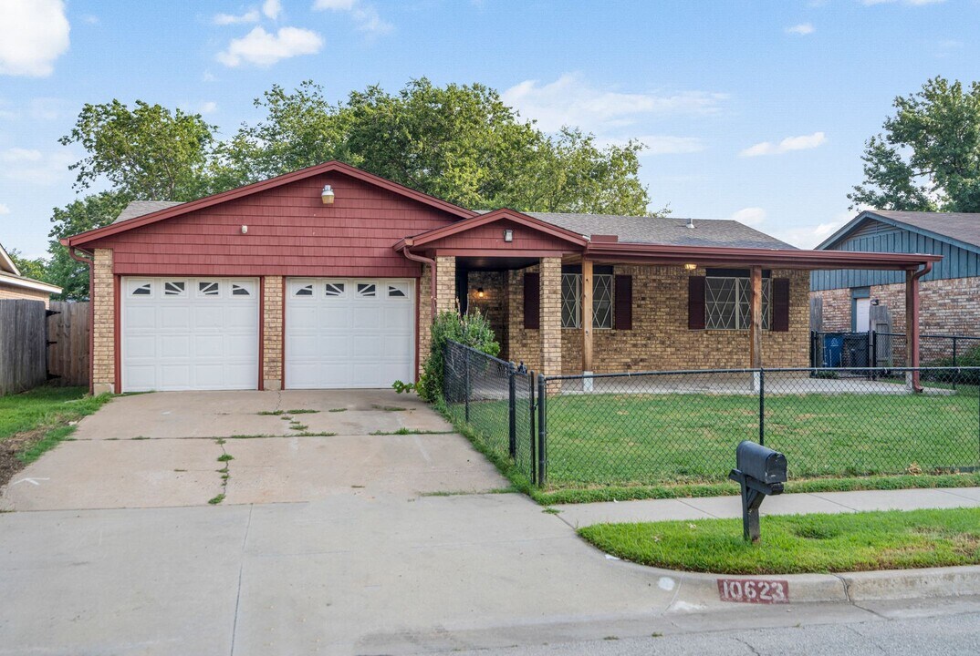 10623 E 33rd Pl in Tulsa, OK - Building Photo